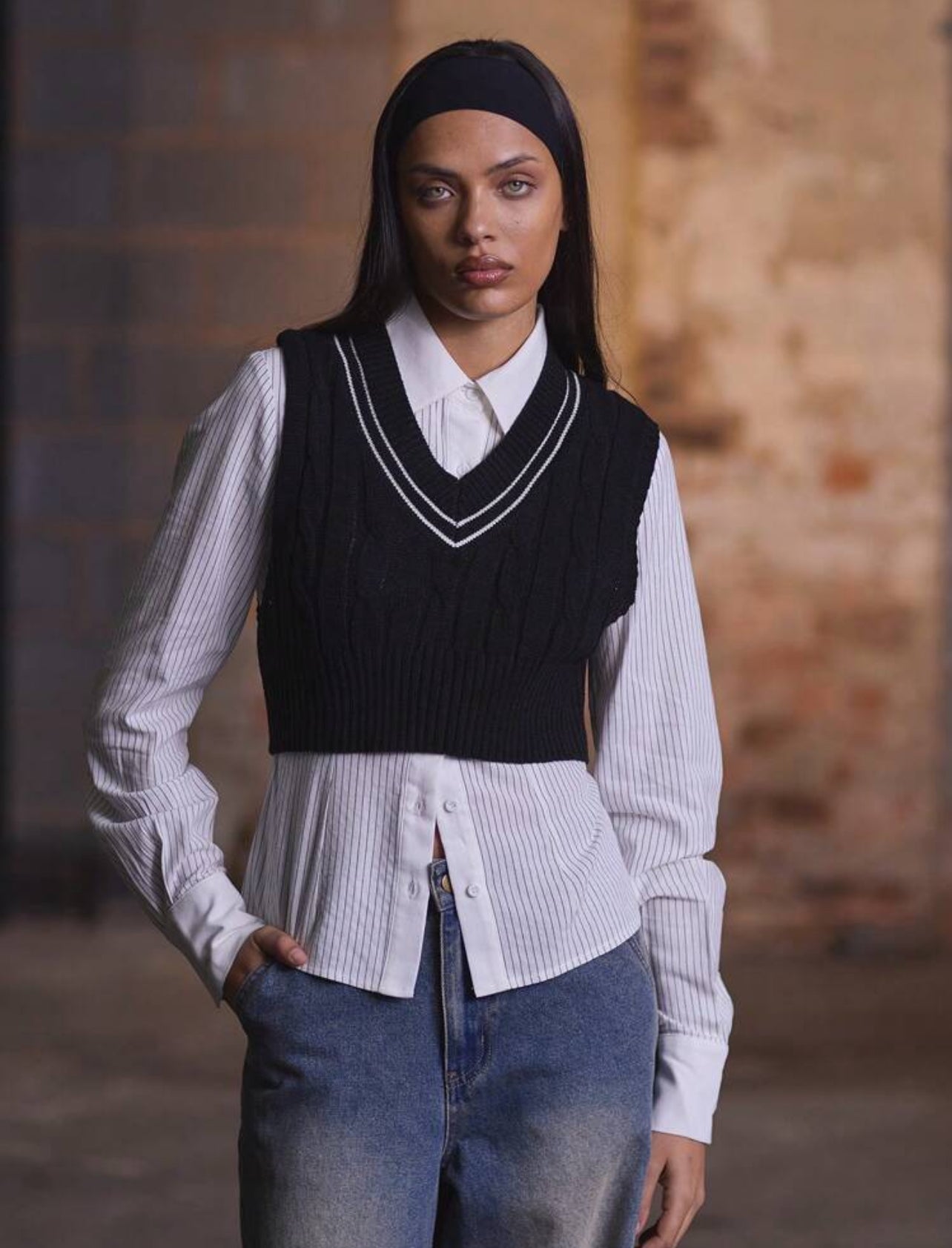 V neck cable knit sweater